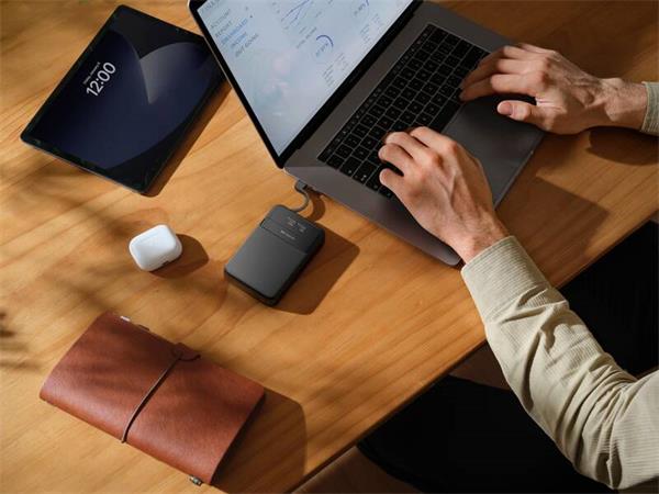 EcoFlow RAPID Magnetická Power Banka (10000mAh) - čierna